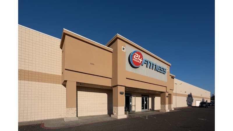 24 Hour Fitness
