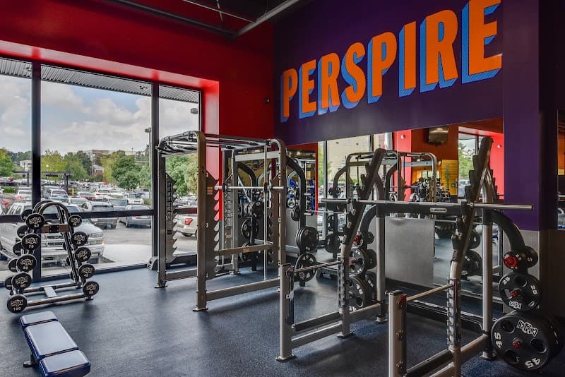 Crunch Fitness - Village District