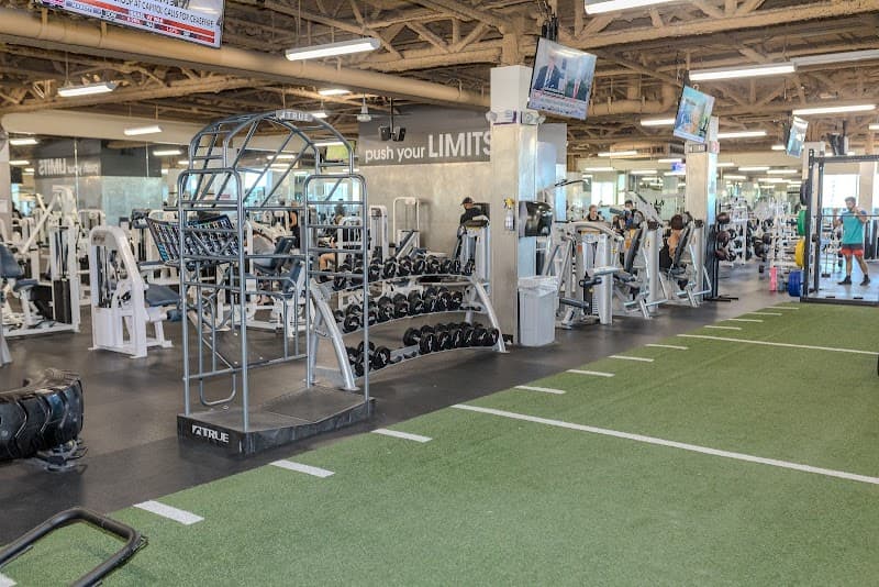 24 Hour Fitness